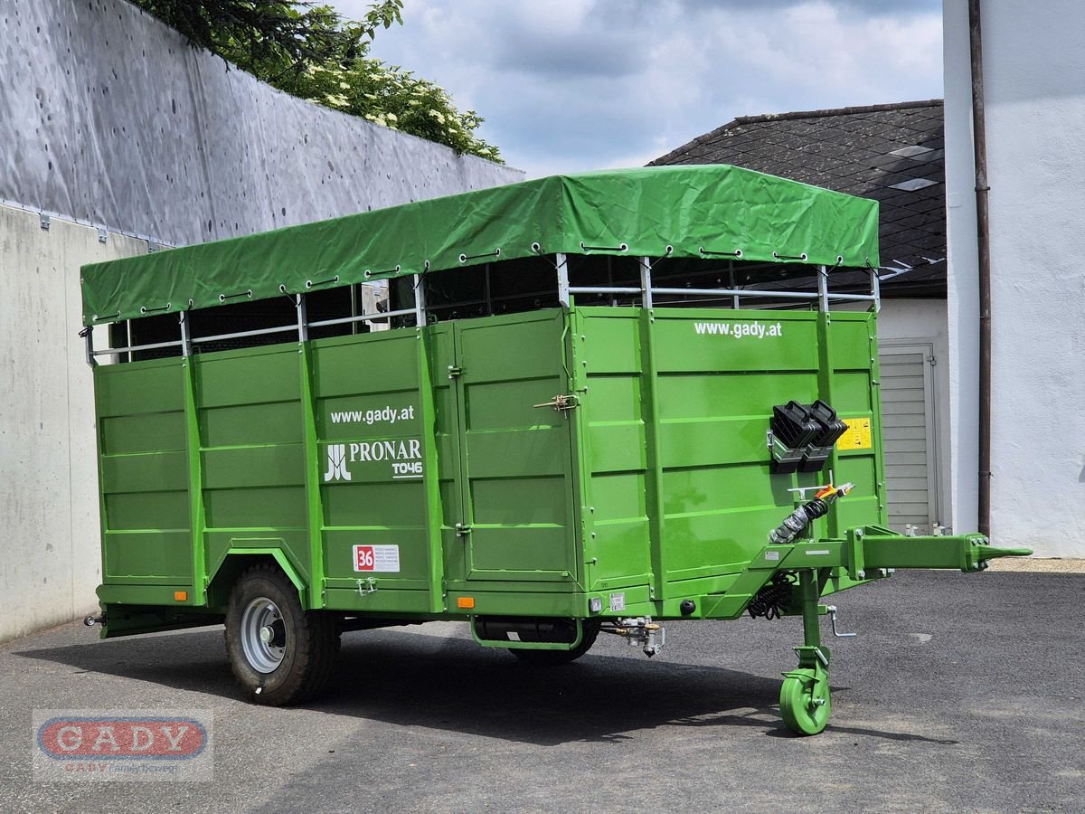 Viehanhänger des Typs PRONAR T046 VIEHTRANSPORTANHAENGER, Neumaschine in Lebring (Bild 2)