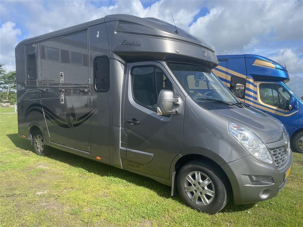 Viehanhänger van het type Renault Hestetransport Renault Master Paragan, Gebrauchtmaschine in Faaborg (Foto 2)