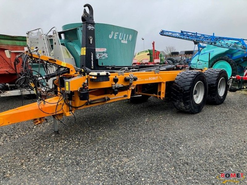 Viehanhänger van het type Rolland AMPLIROLL7020, Gebrauchtmaschine in Gennes sur glaize (Foto 1)