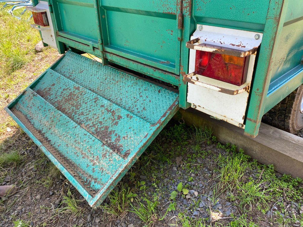 Viehanhänger van het type Sonstige R3850, Gebrauchtmaschine in SAINT FLOUR (Foto 2)