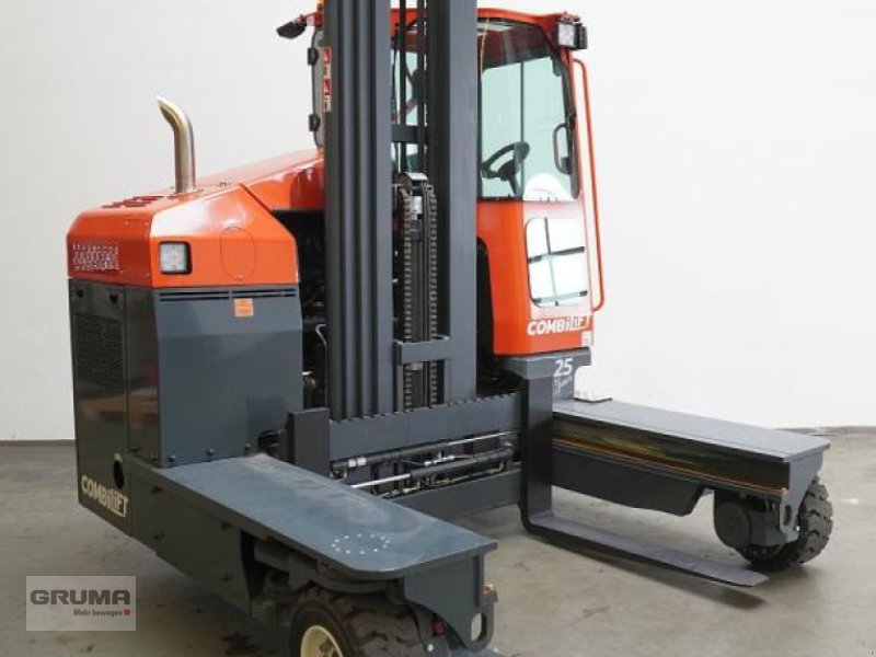 Vierwege- & Seitenstapler tipa Combilift C4000, Gebrauchtmaschine u Friedberg-Derching (Slika 1)