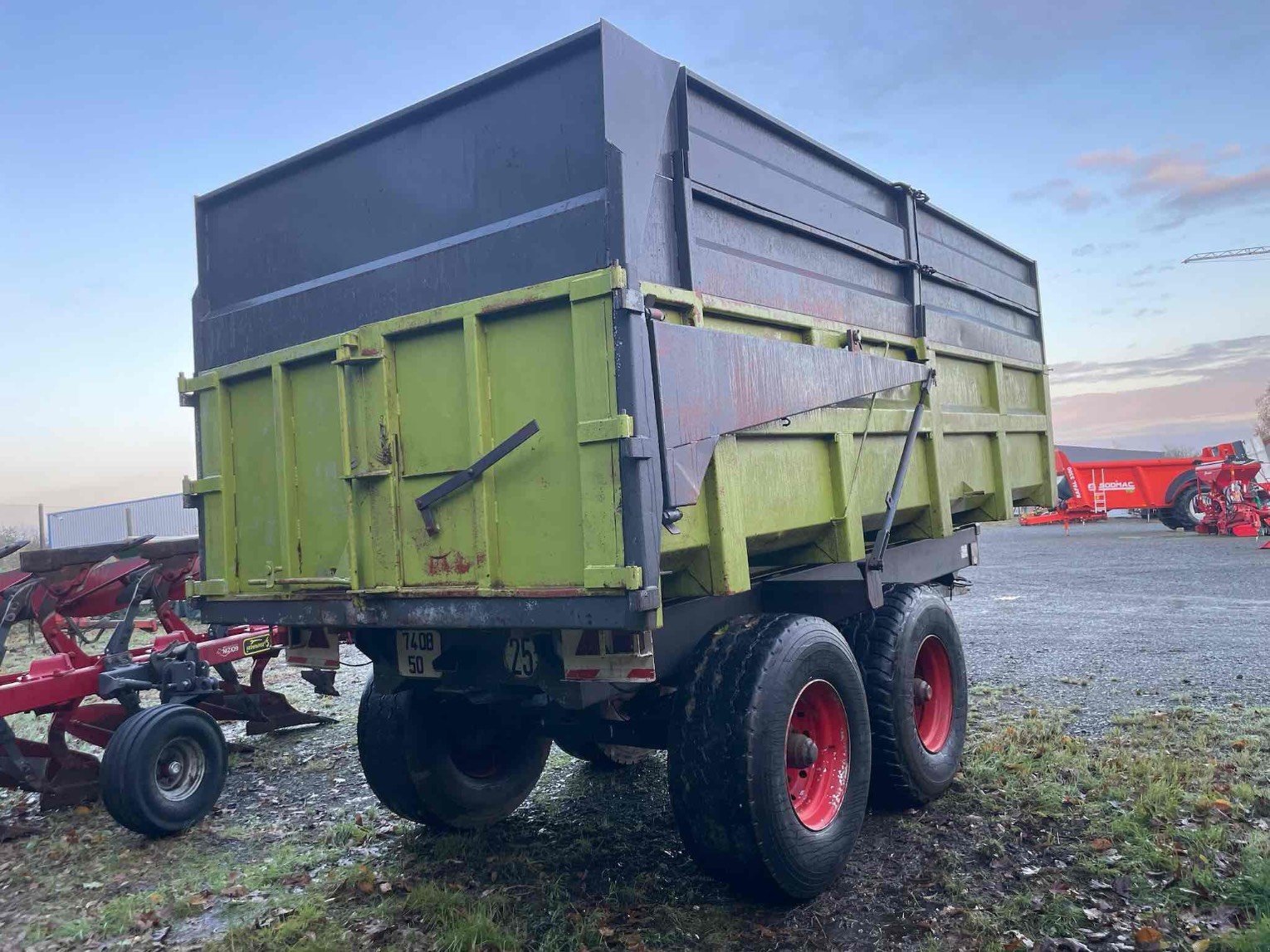 Wannenkipper tip Lambert Benne agricole 13T . Lambert, Gebrauchtmaschine in SAINT CLAIR SUR ELLE (Poză 7)