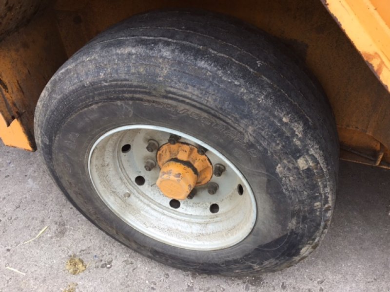 Wannenkipper van het type Rolland V64, Gebrauchtmaschine in MONTIGNY LE ROI (Foto 3)