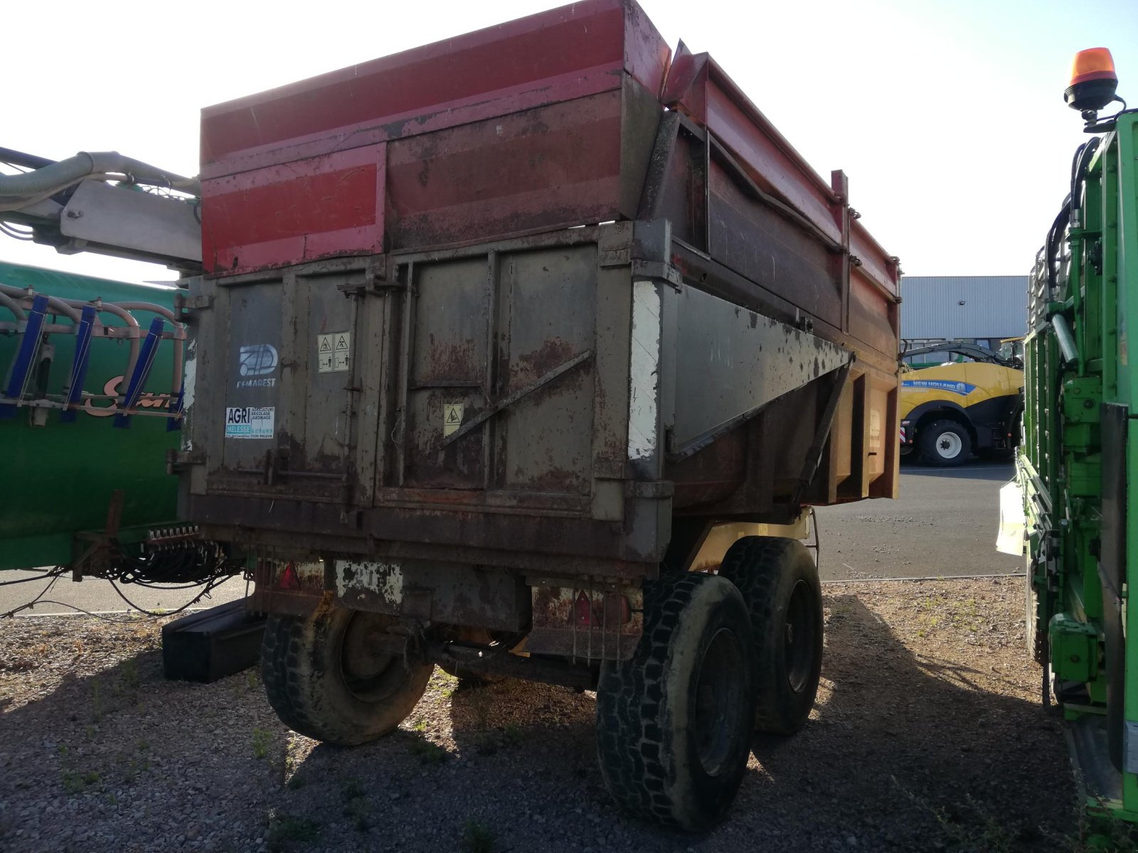 Wannenkipper van het type Sonstige 12 TONNES, Gebrauchtmaschine in TREMEUR (Foto 2)