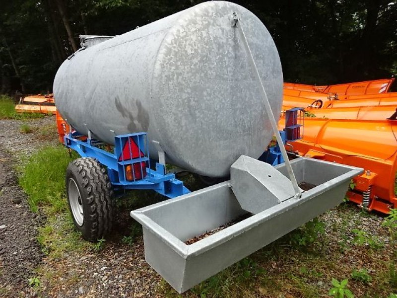 Wasserfass a típus Agro M 3000 Liter mit Tränkebecken und Fahrwerk, Neumaschine ekkor: Neureichenau (Kép 11)