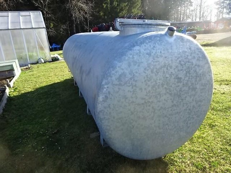 Wasserfass Türe ait Sonstige 5000 Liter Wasserfass, Neumaschine içinde Neureichenau (resim 5)