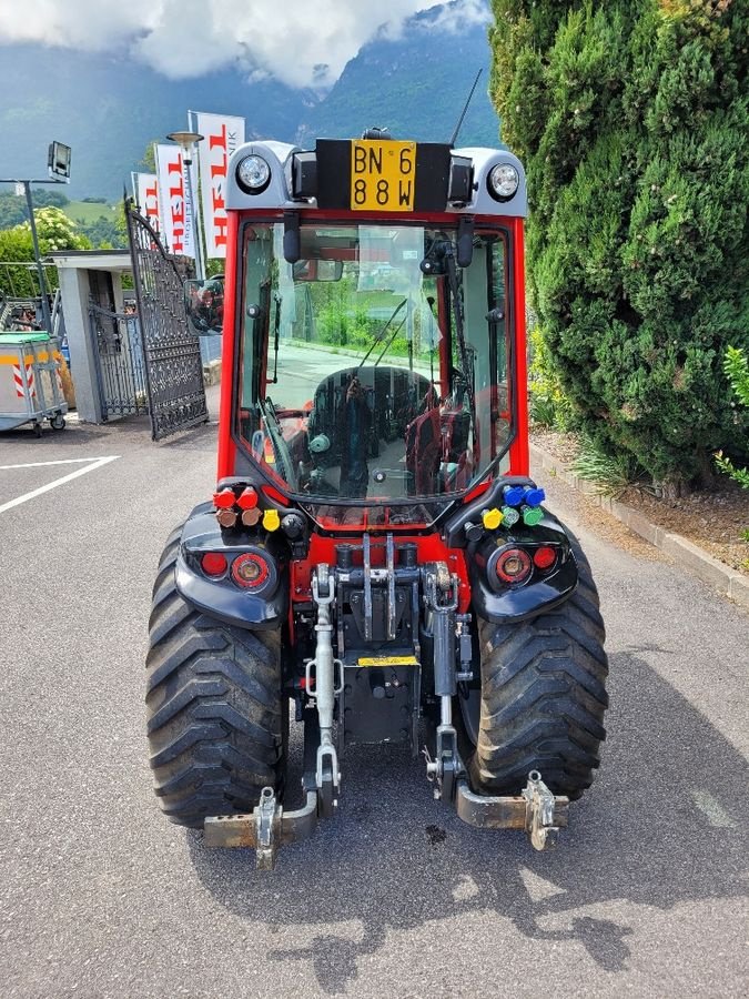 Weinbautraktor van het type Antonio Carraro SRH 9800 infinity - GB081, Gebrauchtmaschine in Eppan (BZ) (Foto 6)