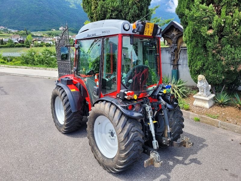 Weinbautraktor typu Antonio Carraro SRH 9800 infinity - GB081, Gebrauchtmaschine w Eppan (BZ) (Zdjęcie 5)