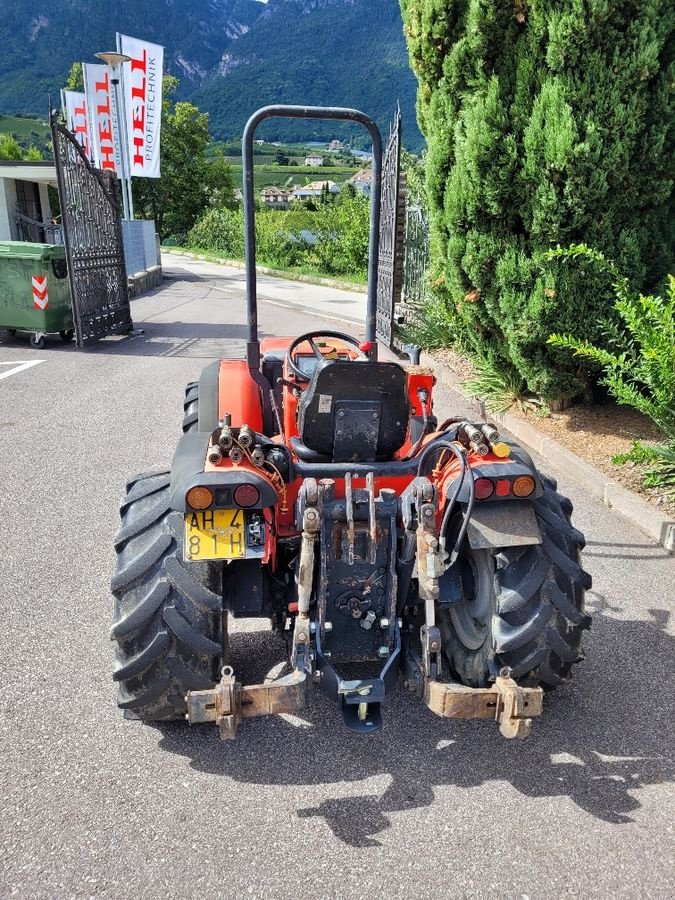 Weinbautraktor typu Antonio Carraro SRX 8400 - GB112, Gebrauchtmaschine v Eppan (BZ) (Obrázek 3)