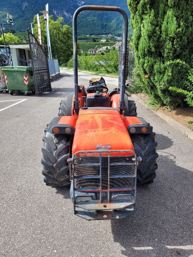 Weinbautraktor van het type Antonio Carraro SRX 8400 - GB112, Gebrauchtmaschine in Eppan (BZ) (Foto 7)