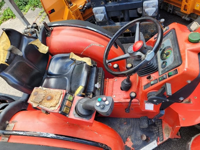 Weinbautraktor van het type Antonio Carraro SRX 8400 - GB112, Gebrauchtmaschine in Eppan (BZ) (Foto 6)