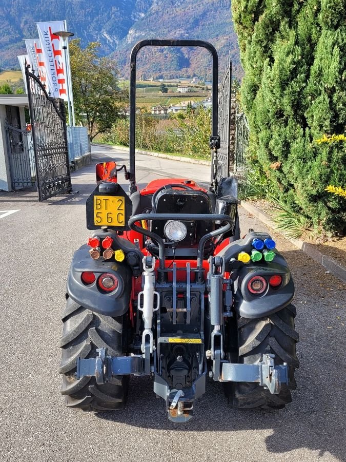 Weinbautraktor typu Antonio Carraro SRX 9900 - GB158, Gebrauchtmaschine w Eppan (BZ) (Zdjęcie 6)