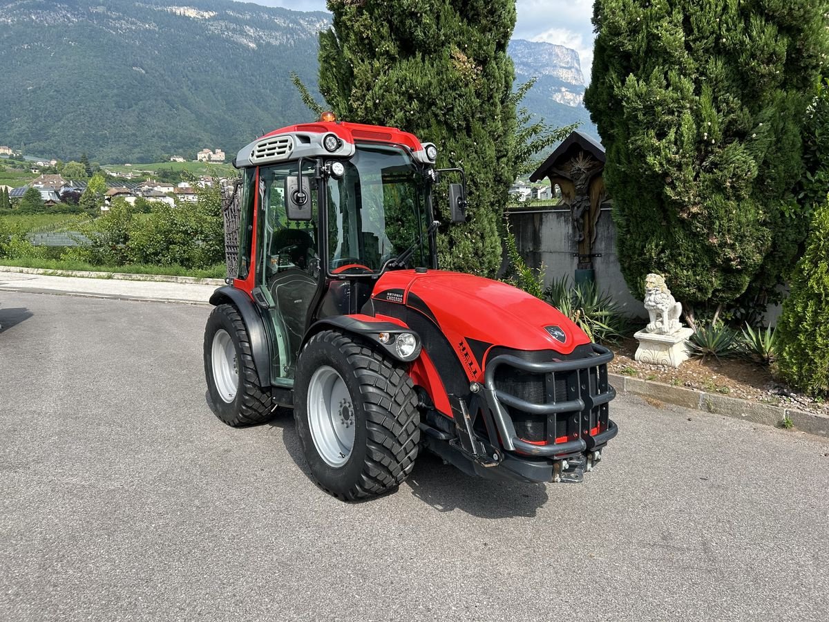 Weinbautraktor typu Antonio Carraro Tony 10900, Gebrauchtmaschine w Eppan (BZ) (Zdjęcie 1)