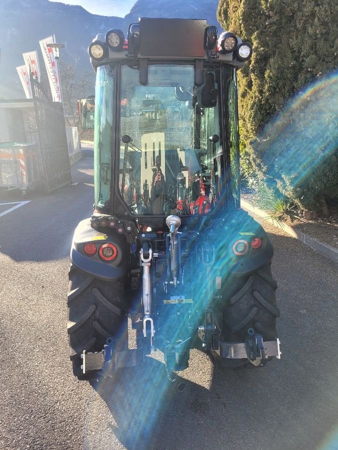 Weinbautraktor του τύπου Antonio Carraro Tony 8900 SR, Neumaschine σε Eppan (BZ) (Φωτογραφία 5)