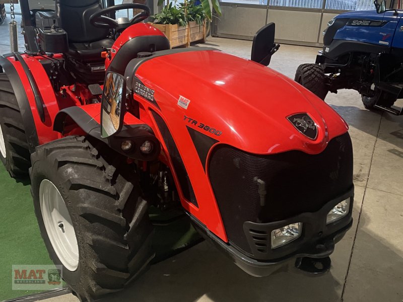 Weinbautraktor del tipo Antonio Carraro TTR 3800, Gebrauchtmaschine en Waldkraiburg (Imagen 1)