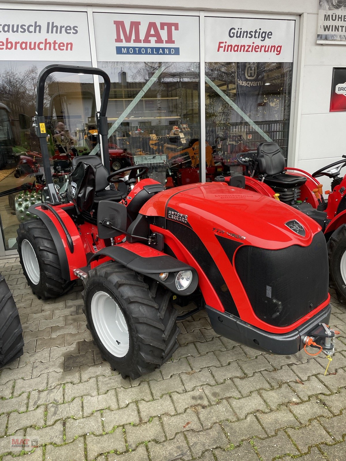 Weinbautraktor of the type Antonio Carraro TTR 4800 HST, Neumaschine in Waldkraiburg (Picture 1)