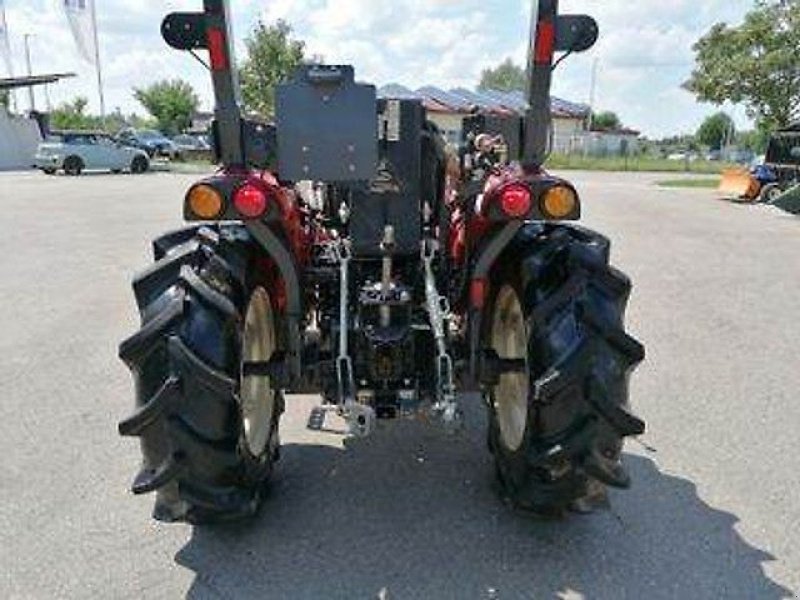 Weinbautraktor typu Branson 3100 inkl. Frontlader und Schaufel, Gebrauchtmaschine v Altenstadt (Obrázok 8)