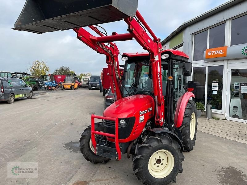 Weinbautraktor des Typs Branson 5220C mit Klima und Frontlader, Gebrauchtmaschine in Rittersdorf (Bild 2)