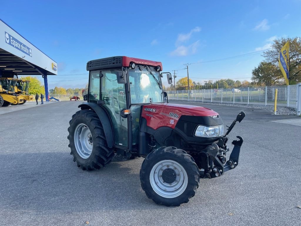 Weinbautraktor van het type Case IH QUANTUM 100 F, Gebrauchtmaschine in Montauban (Foto 3)