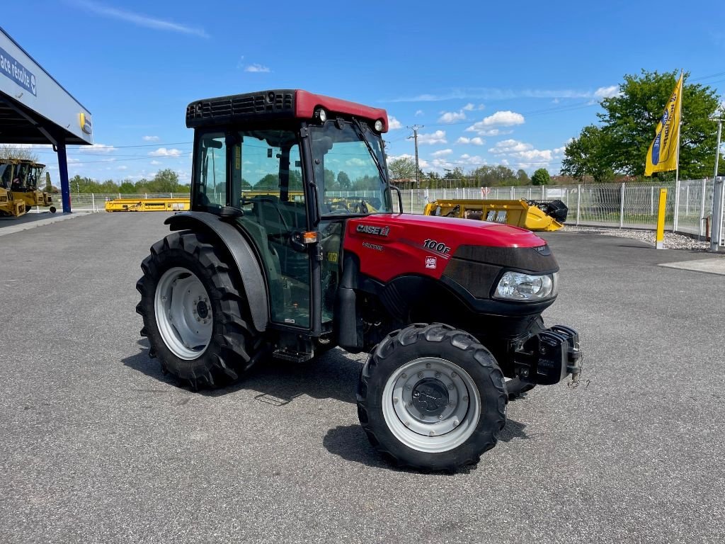 Weinbautraktor of the type Case IH QUANTUM 100 F, Gebrauchtmaschine in Montauban (Picture 3)