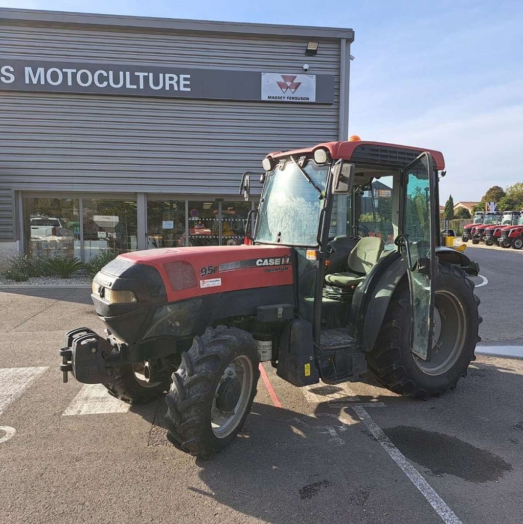 Weinbautraktor van het type Case IH QUANTUM 95F, Gebrauchtmaschine in NOVES (Foto 1)