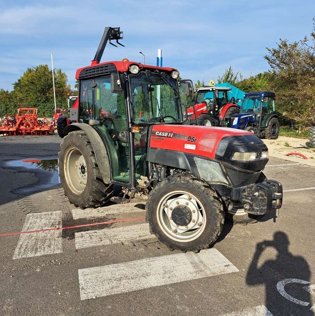 Weinbautraktor van het type Case IH QUANTUM 95F, Gebrauchtmaschine in NOVES (Foto 2)