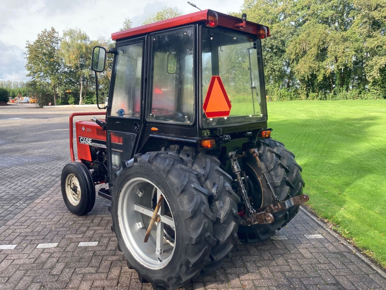 Weinbautraktor des Typs Case IH SM 733, Gebrauchtmaschine in Vriezenveen (Bild 3)