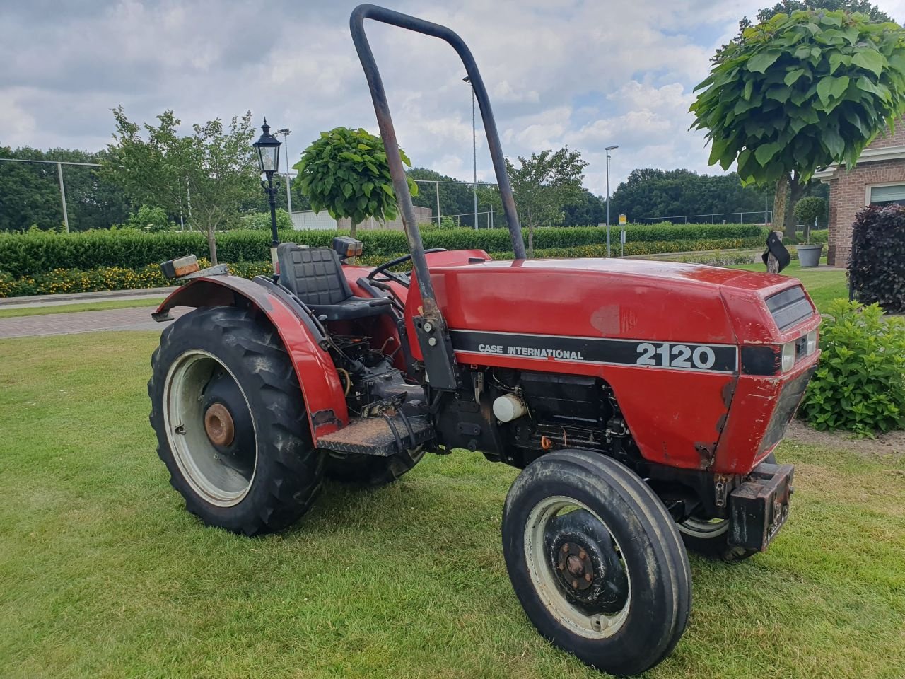 Weinbautraktor van het type Case 2120 Smalspoor, Gebrauchtmaschine in Weiteveen (Foto 1)