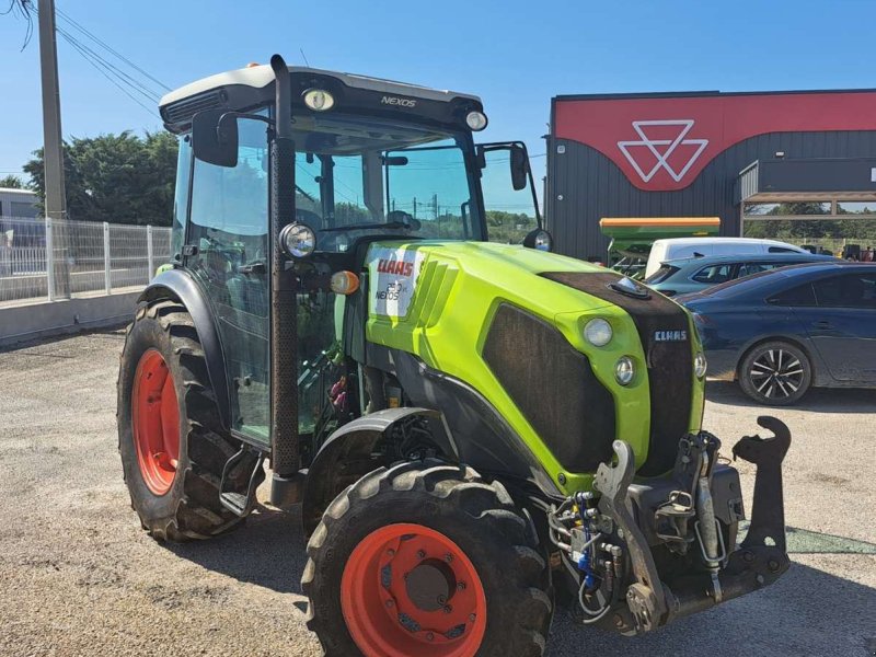 Weinbautraktor typu CLAAS NEXOS 230VL, Gebrauchtmaschine v UCHAUD