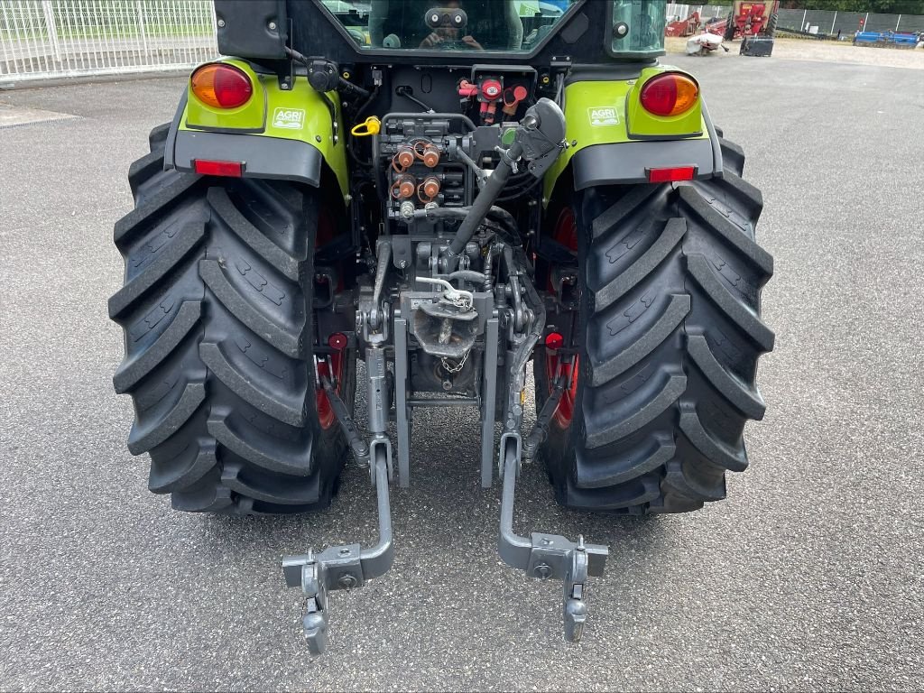 Weinbautraktor typu CLAAS NEXOS 240 F, Gebrauchtmaschine v Montauban (Obrázek 8)