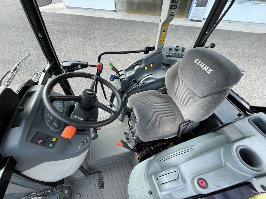 Weinbautraktor του τύπου CLAAS NEXOS 240 F, Gebrauchtmaschine σε Montauban (Φωτογραφία 9)