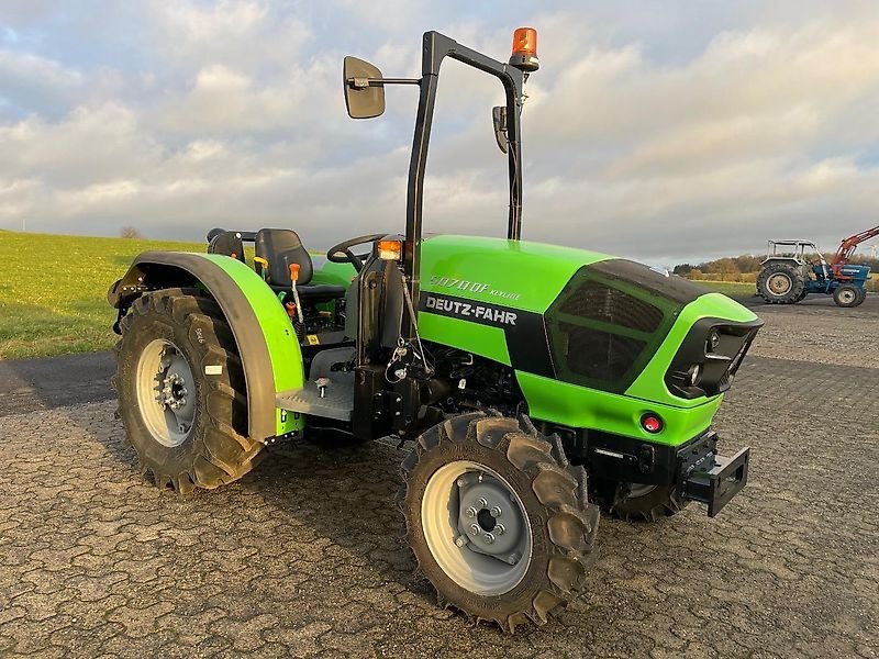 Weinbautraktor of the type Deutz-Fahr 5070 DF Keyline, Neumaschine in Steinau  (Picture 11)