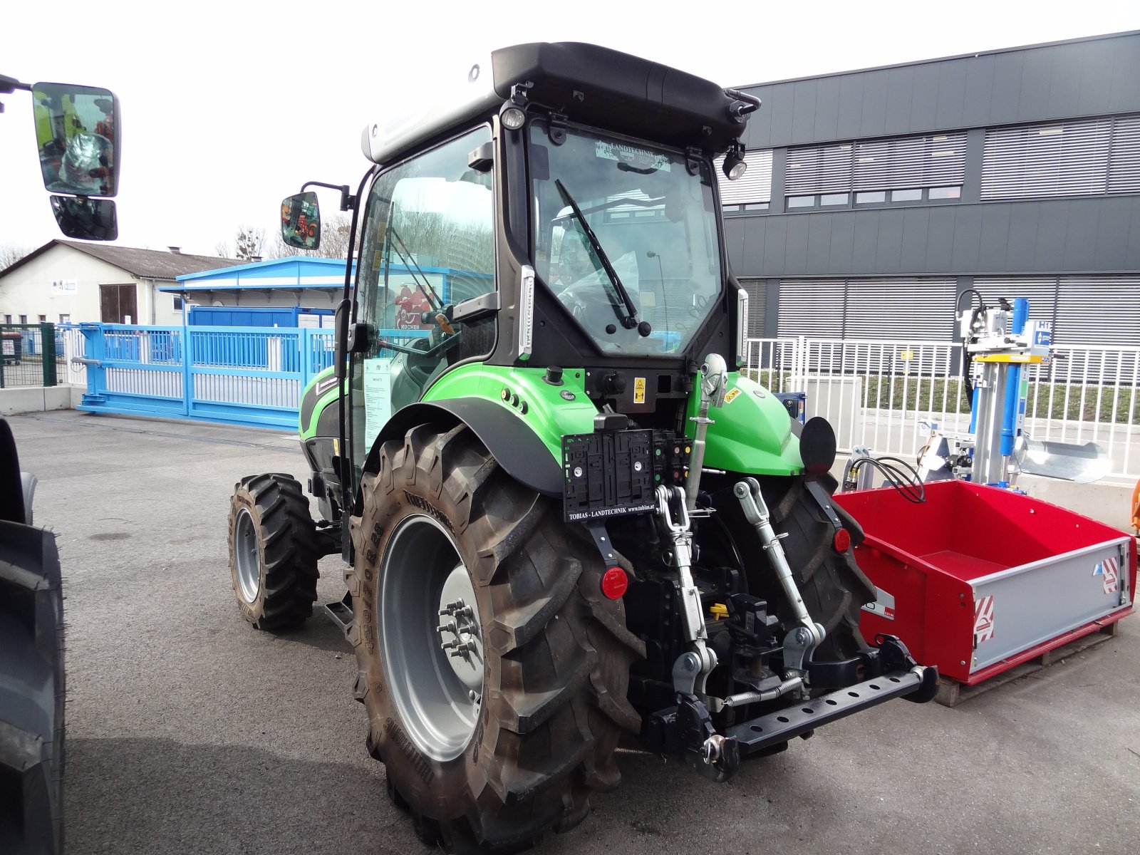 Weinbautraktor van het type Deutz-Fahr 5090.4 D, Gebrauchtmaschine in St.Andrä-Wördern (Foto 2)