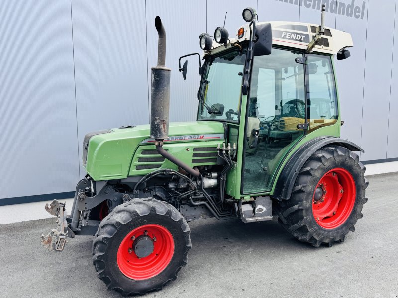 Weinbautraktor tip Fendt 207 V, Gebrauchtmaschine in Falkenstein (Poză 1)