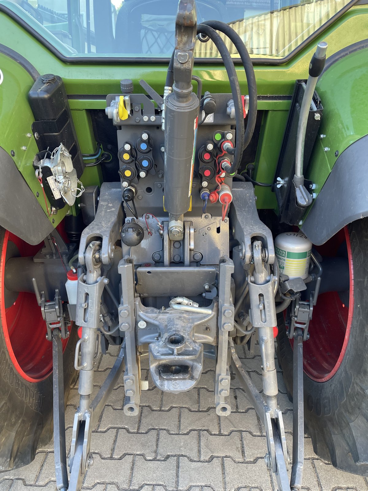 Weinbautraktor des Typs Fendt 207 Vario, Gebrauchtmaschine in Windsbach (Bild 2)