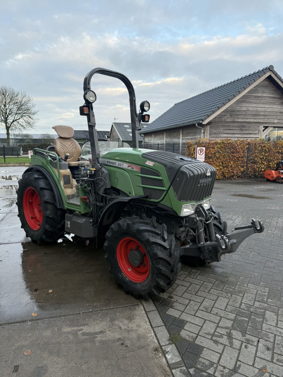 Weinbautraktor typu Fendt 207vario, Gebrauchtmaschine v Wadenoijen (Obrázek 1)