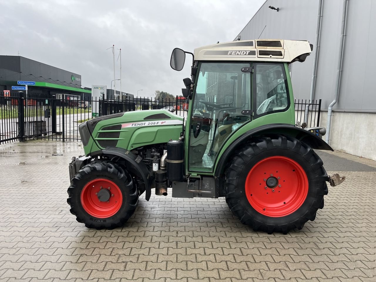 Weinbautraktor Türe ait Fendt 208 F Vario, Gebrauchtmaschine içinde Beek en Donk (resim 7)