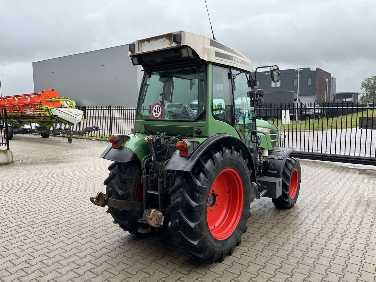 Weinbautraktor typu Fendt 208 F Vario, Gebrauchtmaschine v Beek en Donk (Obrázek 3)