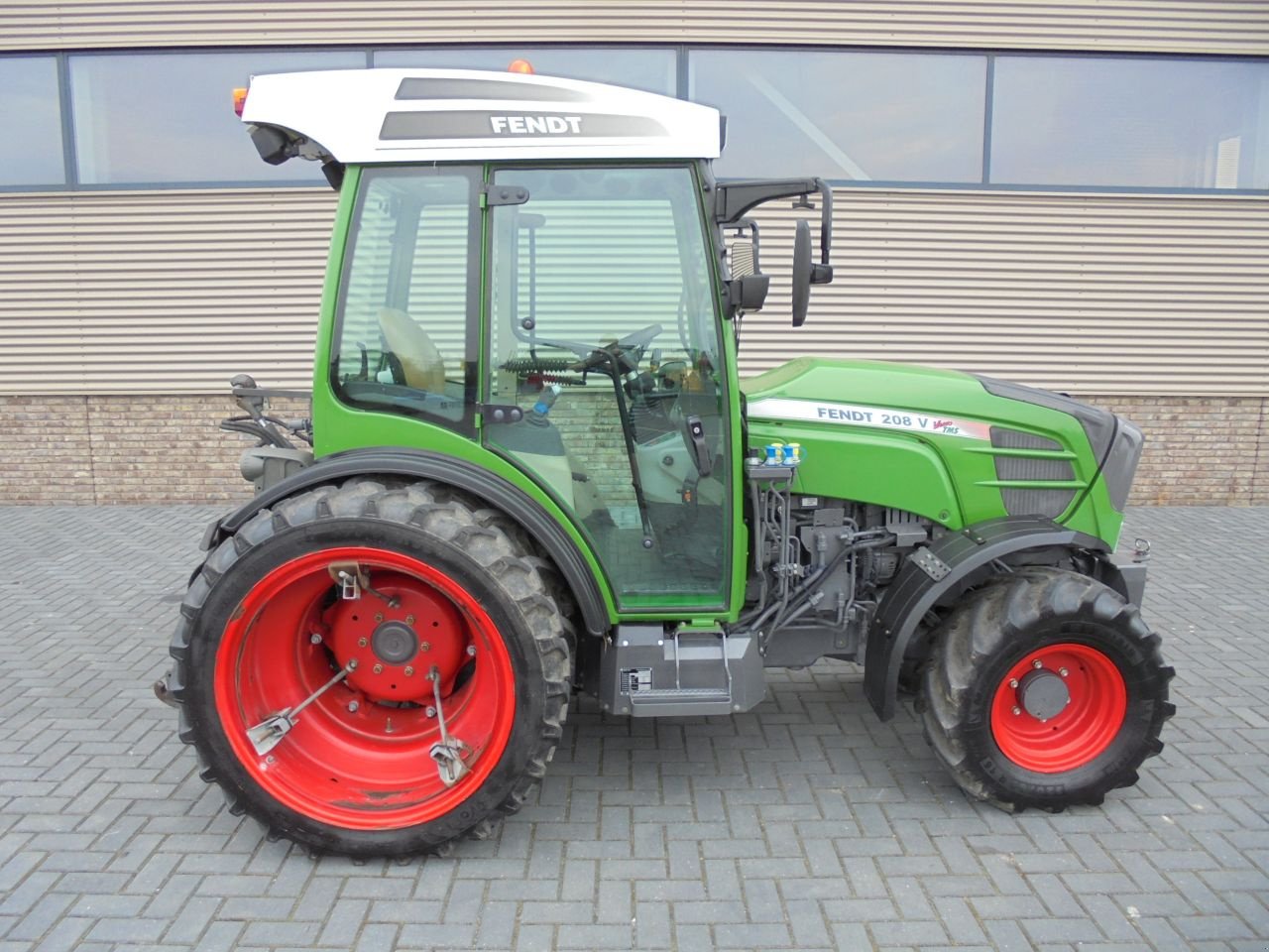 Weinbautraktor typu Fendt 208 vario 209-210-211, Gebrauchtmaschine w Houten (Zdjęcie 6)