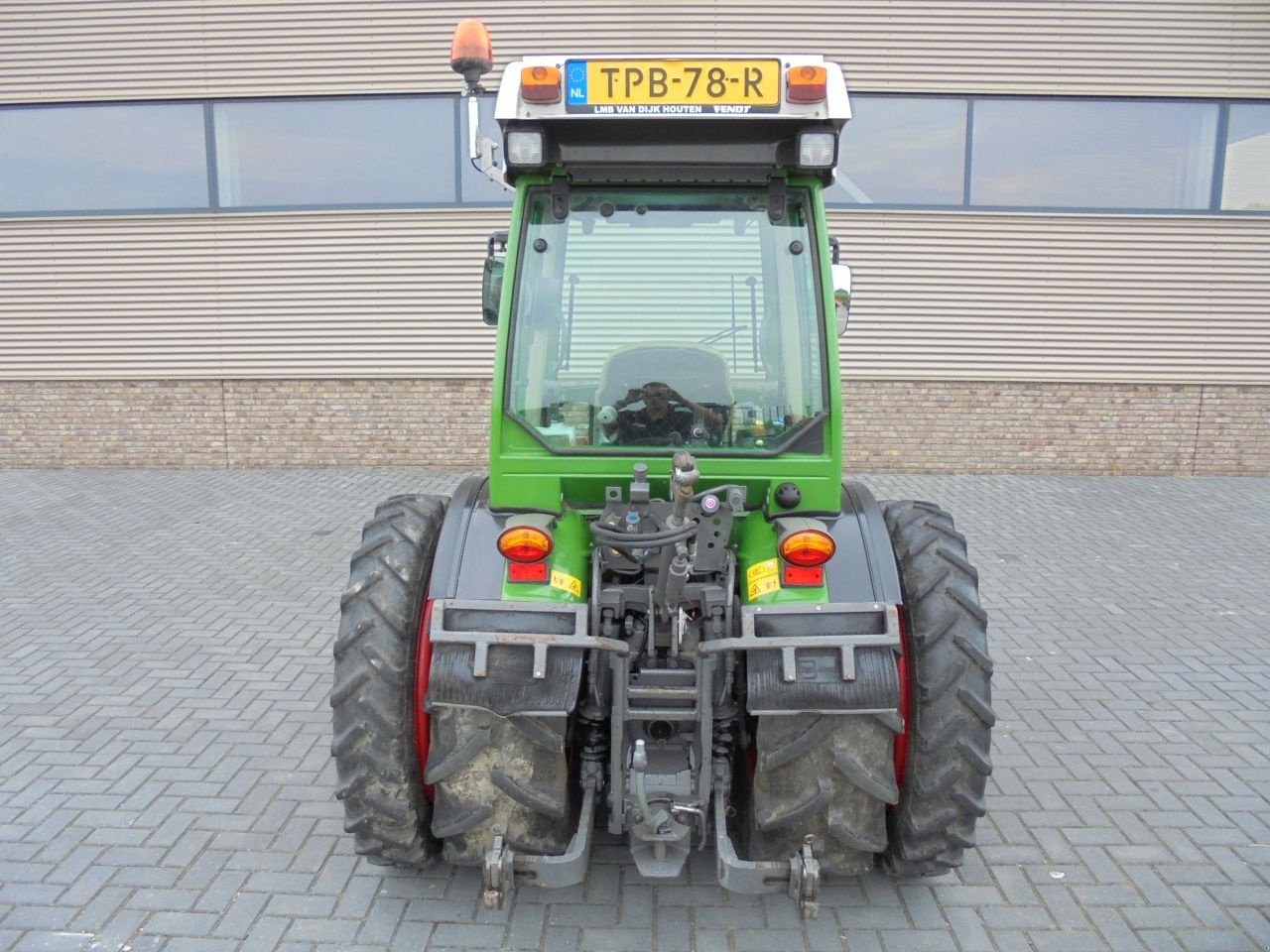 Weinbautraktor Türe ait Fendt 208 vario 209-210-211, Gebrauchtmaschine içinde Houten (resim 5)