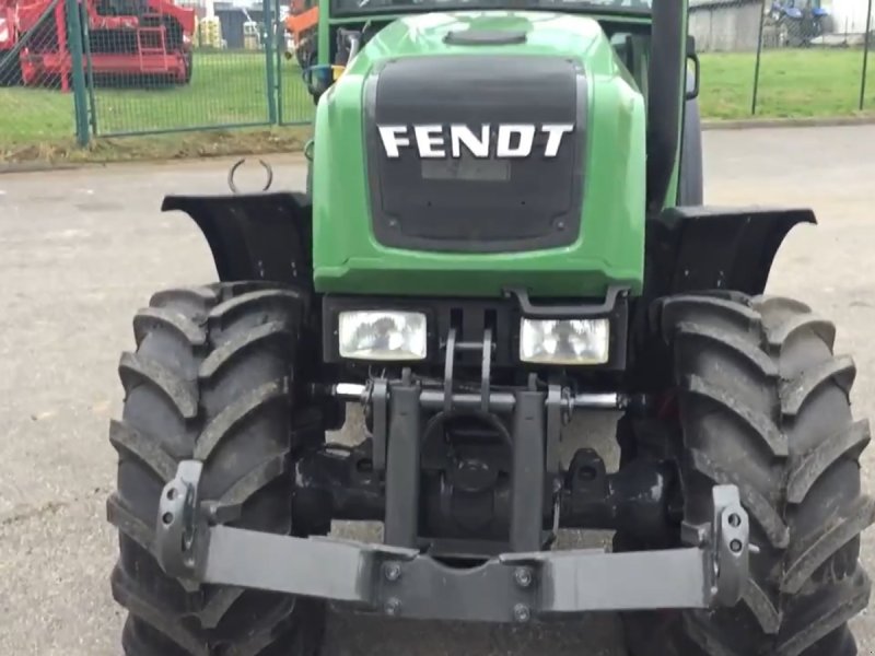 Weinbautraktor des Typs Fendt 208 Vario, Gebrauchtmaschine in Casic