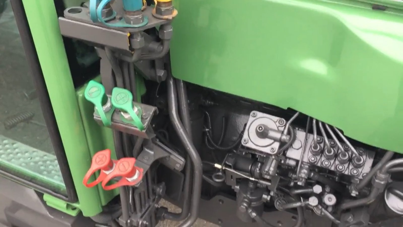 Weinbautraktor a típus Fendt 208 Vario, Gebrauchtmaschine ekkor: Casic (Kép 5)