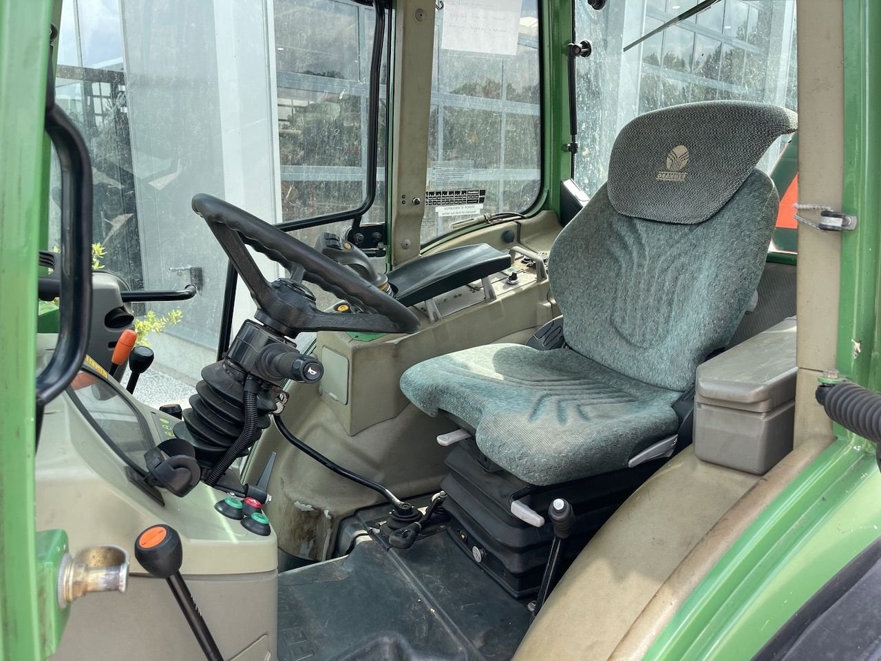 Weinbautraktor typu Fendt 208F Smalspoor trekker, Gebrauchtmaschine v Holten (Obrázek 5)