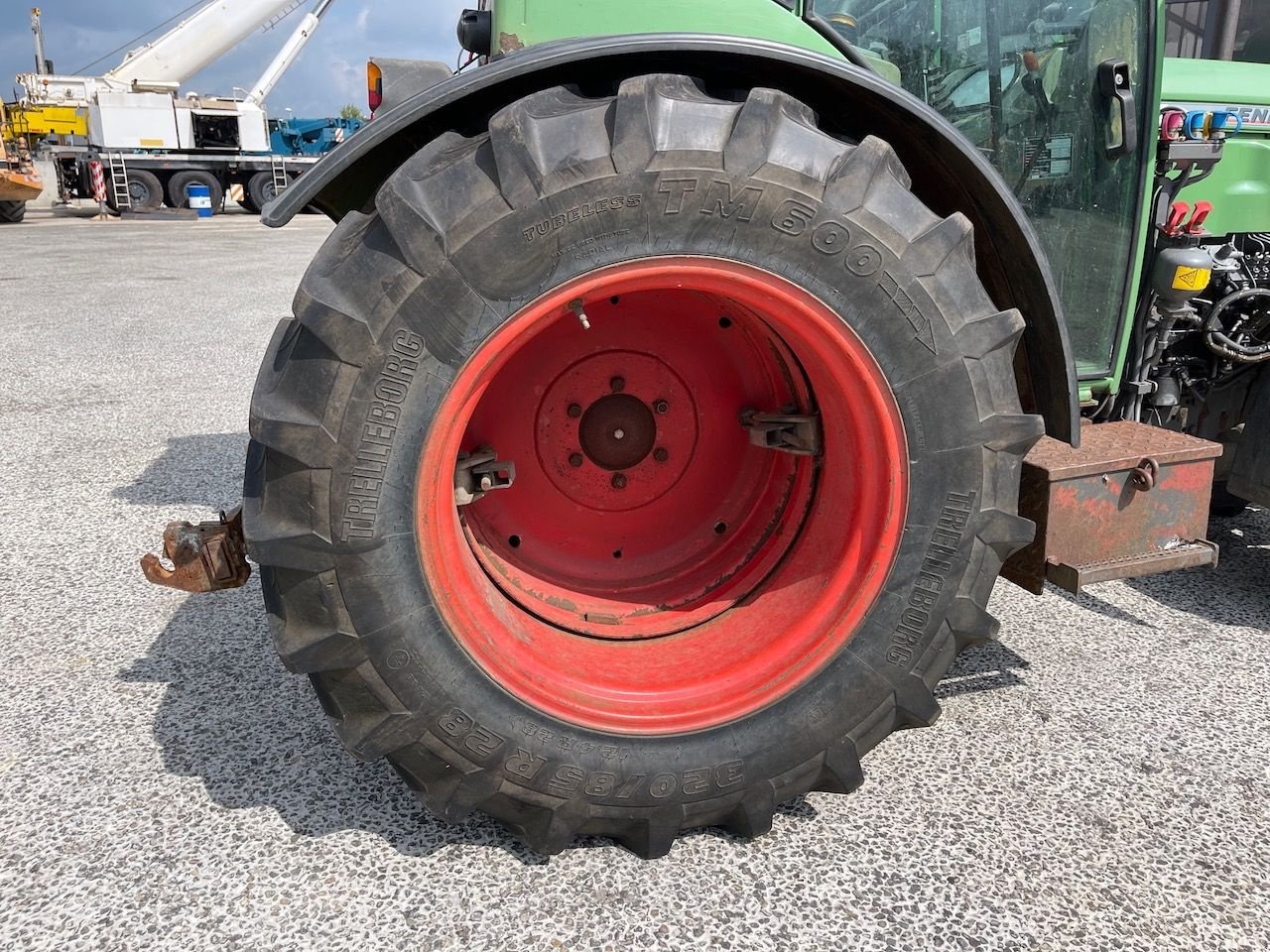 Weinbautraktor typu Fendt 208F Smalspoor trekker, Gebrauchtmaschine v Holten (Obrázok 10)