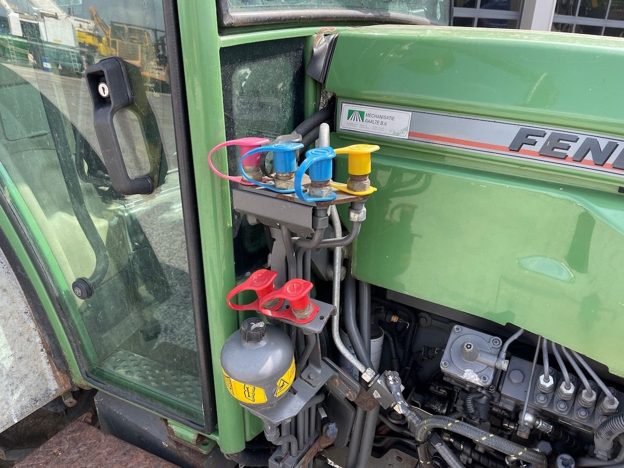 Weinbautraktor des Typs Fendt 208F, Gebrauchtmaschine in Holten (Bild 9)