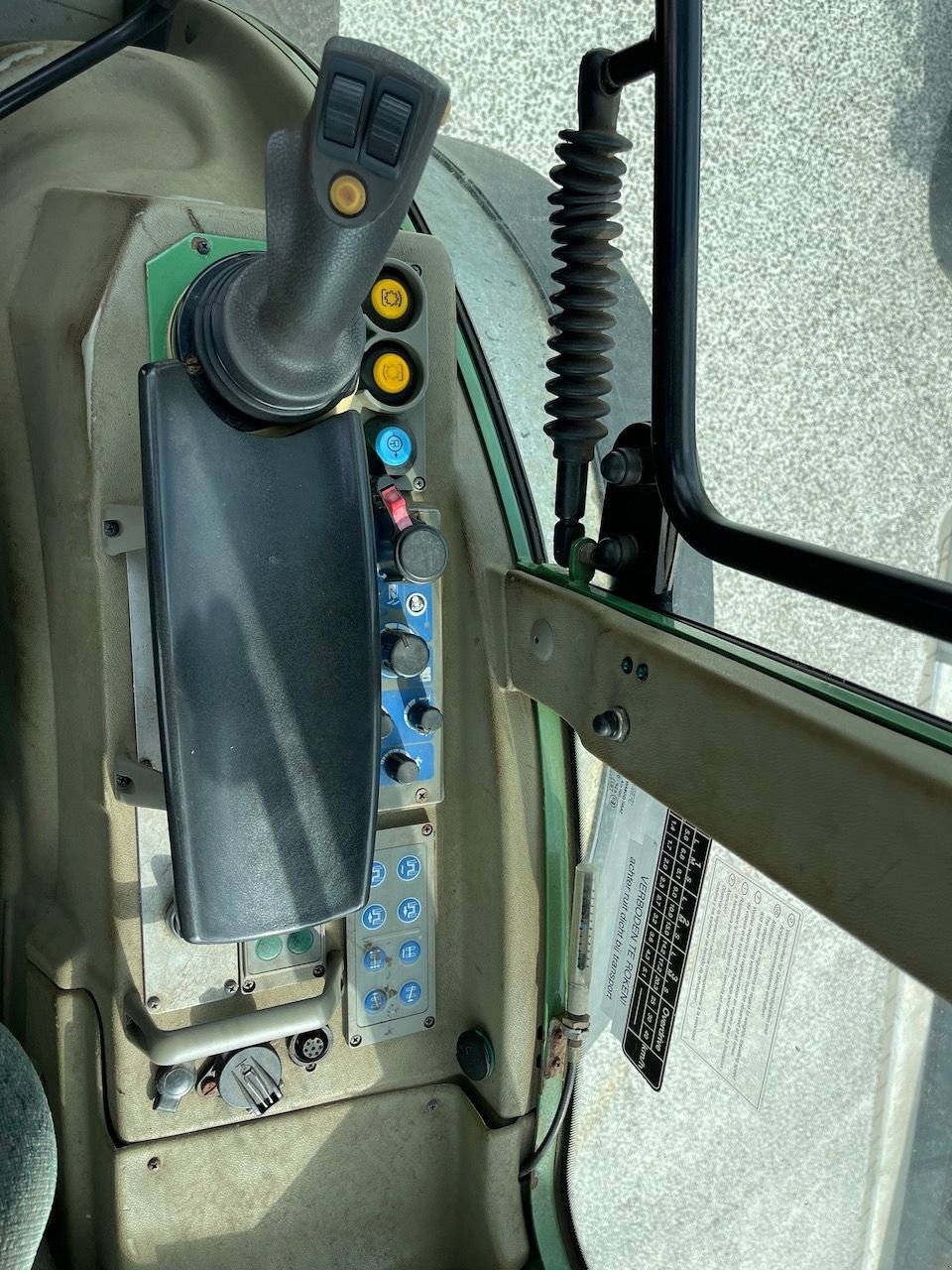 Weinbautraktor des Typs Fendt 208F, Gebrauchtmaschine in Holten (Bild 8)