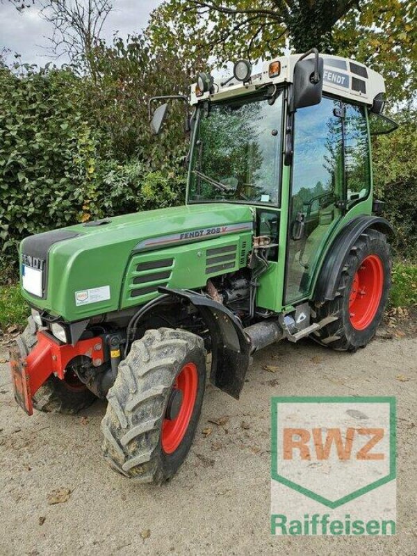 Weinbautraktor des Typs Fendt 208V, Gebrauchtmaschine in Saulheim (Bild 1)