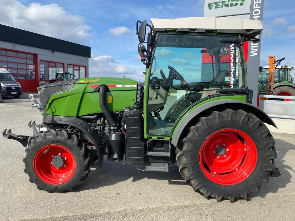 Weinbautraktor del tipo Fendt 209 Vario F (Gen2), Gebrauchtmaschine In Starrein (Immagine 2)