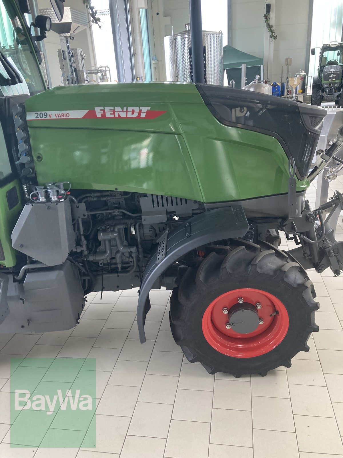 Weinbautraktor del tipo Fendt 209 Vario V, Gebrauchtmaschine en Volkach (Imagen 3)