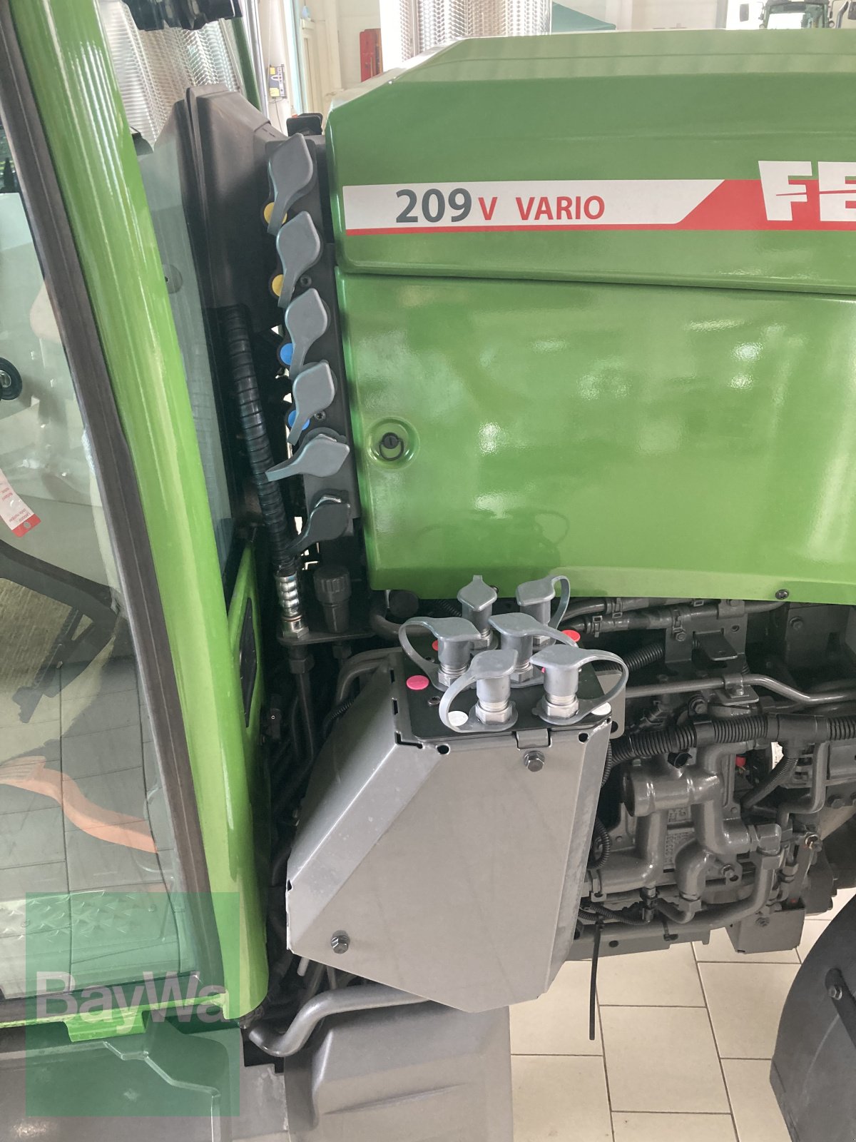 Weinbautraktor del tipo Fendt 209 Vario V, Gebrauchtmaschine en Volkach (Imagen 15)